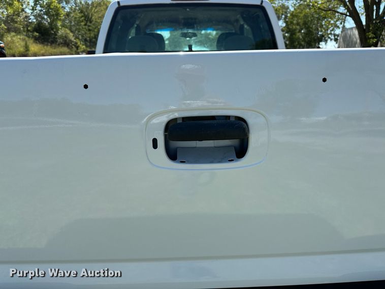 image for item NQ9326 2003 Chevrolet Silverado 1500  Ext. Cab pickup truck