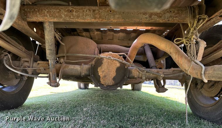 image for item NQ9326 2003 Chevrolet Silverado 1500  Ext. Cab pickup truck