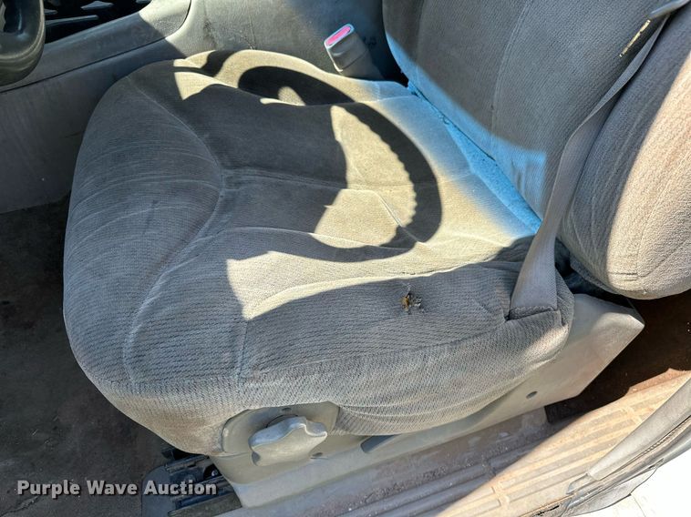 image for item NQ9326 2003 Chevrolet Silverado 1500  Ext. Cab pickup truck