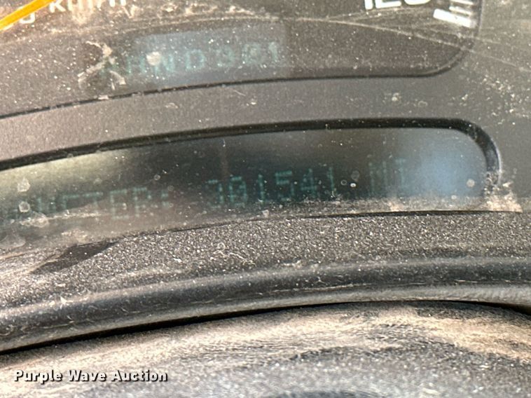 image for item NQ9326 2003 Chevrolet Silverado 1500  Ext. Cab pickup truck