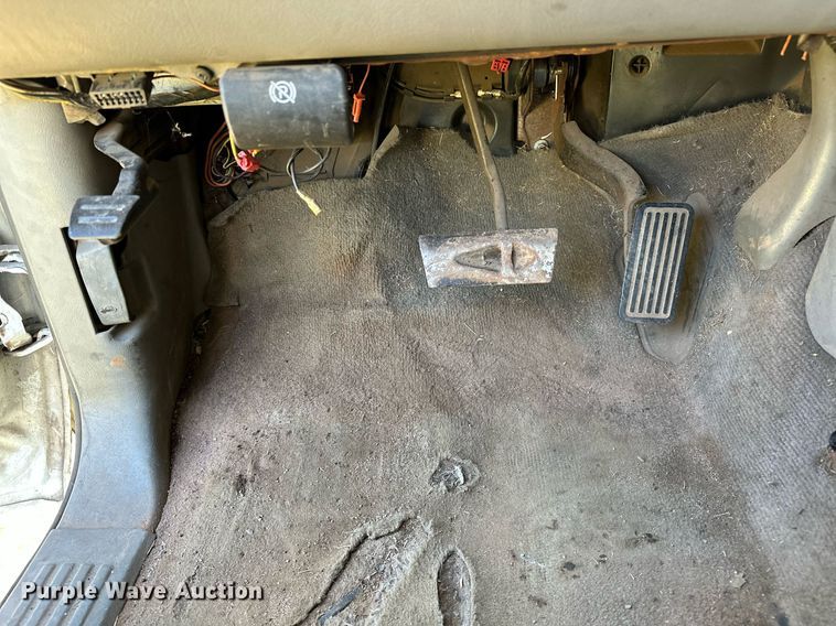 image for item NQ9326 2003 Chevrolet Silverado 1500  Ext. Cab pickup truck