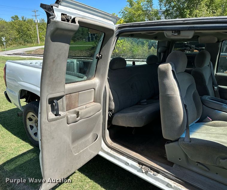 image for item NQ9326 2003 Chevrolet Silverado 1500  Ext. Cab pickup truck