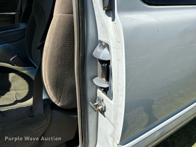 image for item NQ9326 2003 Chevrolet Silverado 1500  Ext. Cab pickup truck