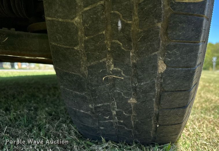 image for item NQ9326 2003 Chevrolet Silverado 1500  Ext. Cab pickup truck