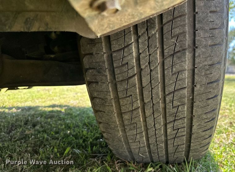 image for item NQ9326 2003 Chevrolet Silverado 1500  Ext. Cab pickup truck