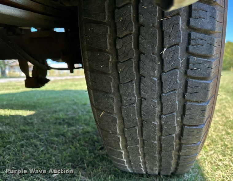 image for item NQ9326 2003 Chevrolet Silverado 1500  Ext. Cab pickup truck