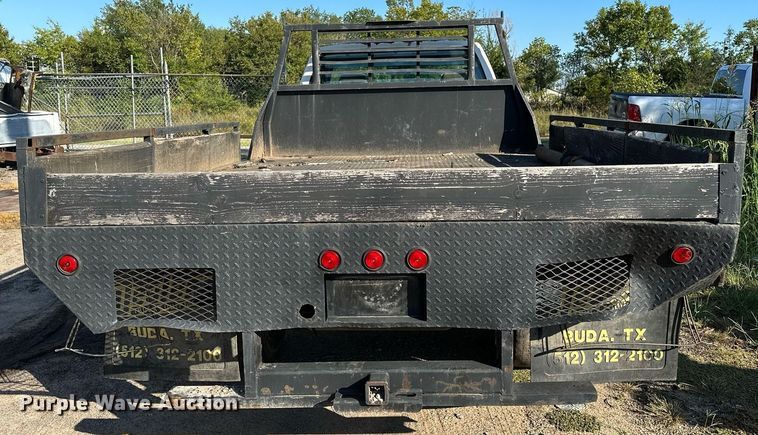 image for item NQ9334 1998 GMC Sierra C3500  flatbed pickup truck