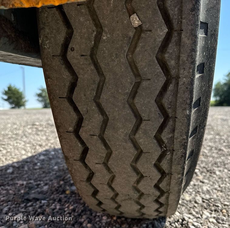 image for item NQ9349 1986 Butler  reel trailer