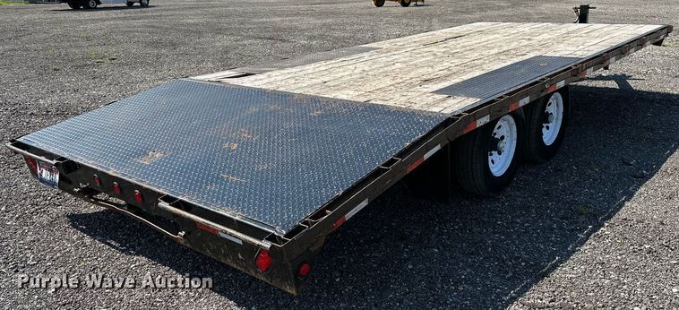 image for item NQ9351 2006 C&B Quality Trailer Works  equipment trailer
