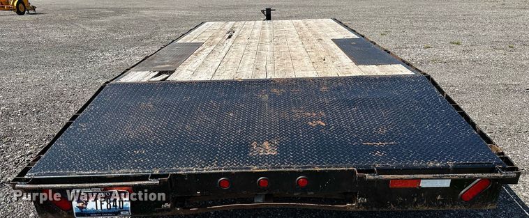 image for item NQ9351 2006 C&B Quality Trailer Works  equipment trailer