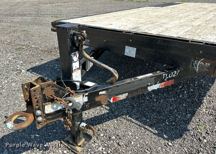 image for item NQ9351 2006 C&B Quality Trailer Works  equipment trailer