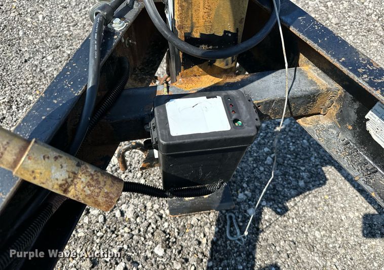 image for item NQ9351 2006 C&B Quality Trailer Works  equipment trailer