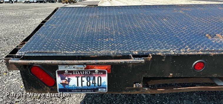 image for item NQ9351 2006 C&B Quality Trailer Works  equipment trailer