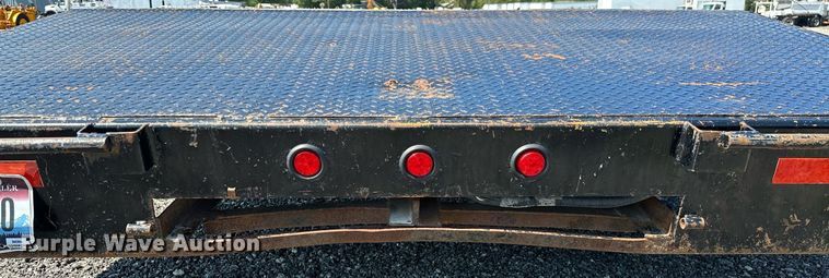 image for item NQ9351 2006 C&B Quality Trailer Works  equipment trailer