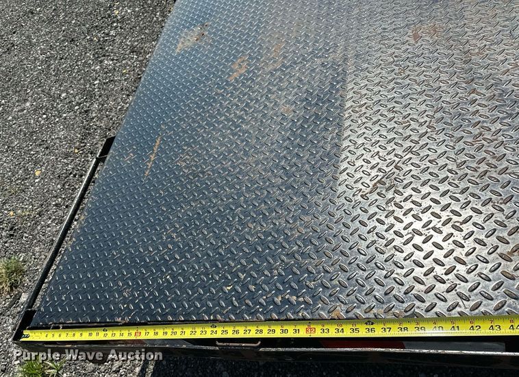 image for item NQ9351 2006 C&B Quality Trailer Works  equipment trailer