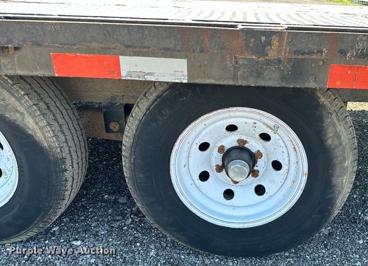 image for item NQ9351 2006 C&B Quality Trailer Works  equipment trailer