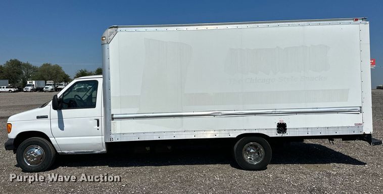 image for item NQ9352 2007 Ford E350 Super Duty  box truck