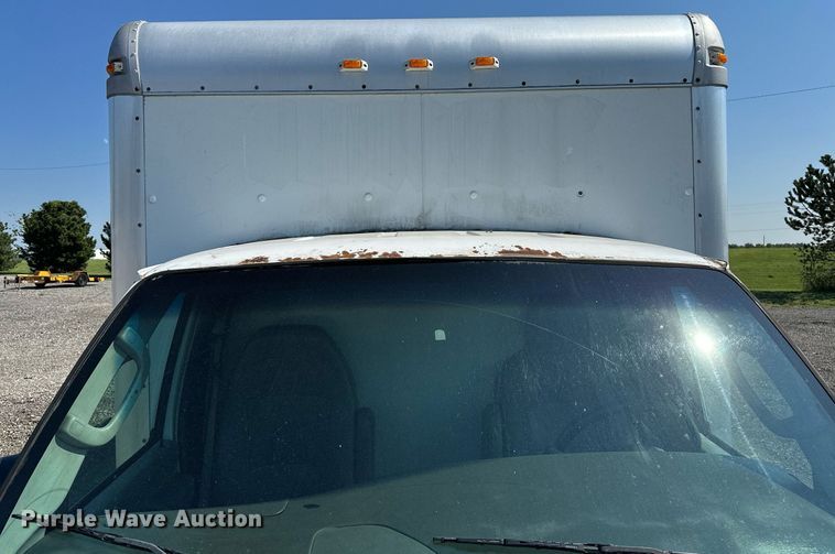 image for item NQ9352 2007 Ford E350 Super Duty  box truck