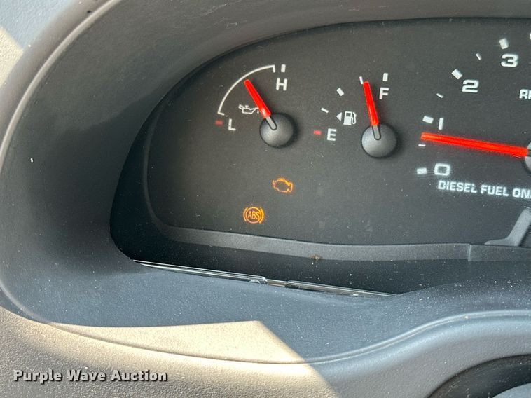 image for item NQ9352 2007 Ford E350 Super Duty  box truck