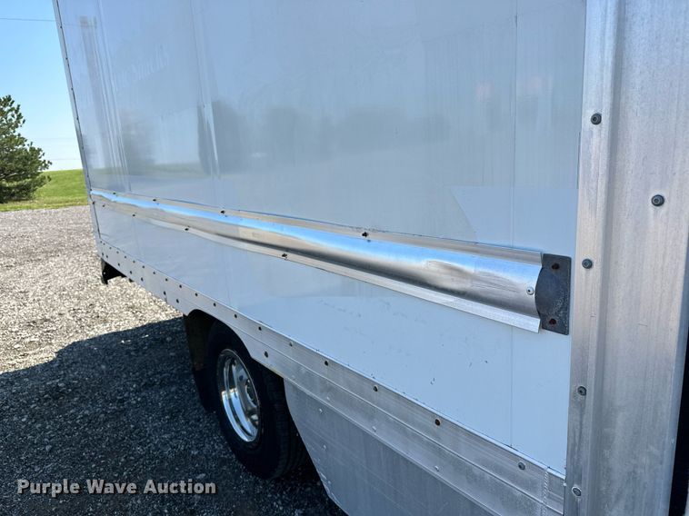 image for item NQ9352 2007 Ford E350 Super Duty  box truck