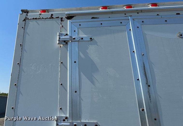 image for item NQ9352 2007 Ford E350 Super Duty  box truck