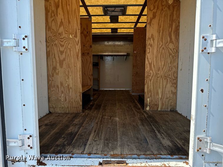 image for item NQ9352 2007 Ford E350 Super Duty  box truck