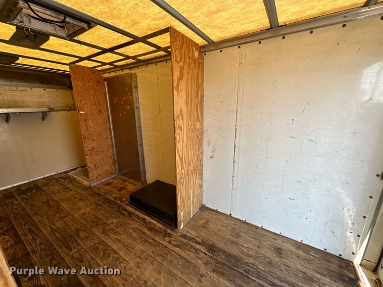 image for item NQ9352 2007 Ford E350 Super Duty  box truck