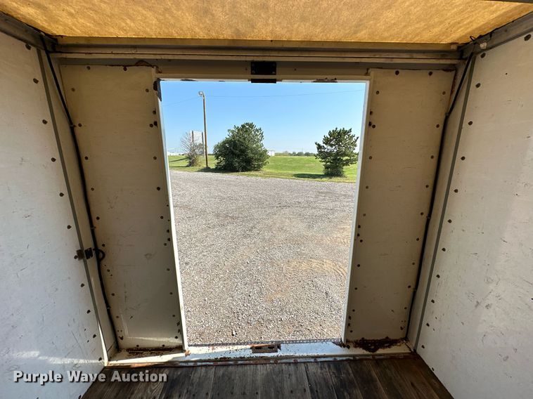 image for item NQ9352 2007 Ford E350 Super Duty  box truck