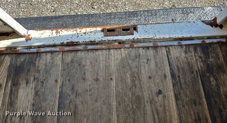 image for item NQ9352 2007 Ford E350 Super Duty  box truck