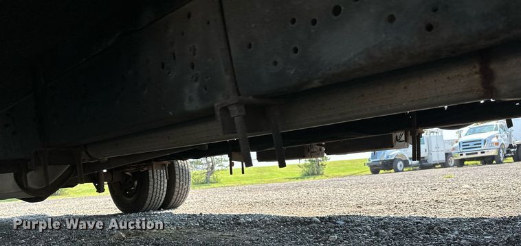 image for item NQ9352 2007 Ford E350 Super Duty  box truck