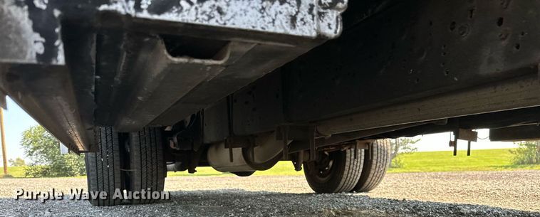 image for item NQ9352 2007 Ford E350 Super Duty  box truck