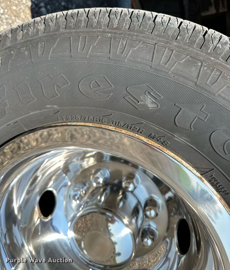 image for item NQ9352 2007 Ford E350 Super Duty  box truck