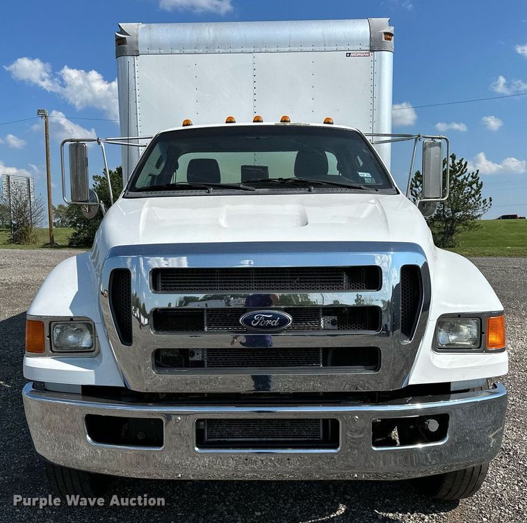 image for item NQ9355 2013 Ford F650  box truck
