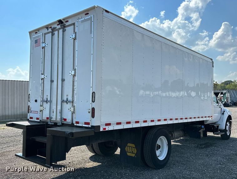 image for item NQ9355 2013 Ford F650  box truck