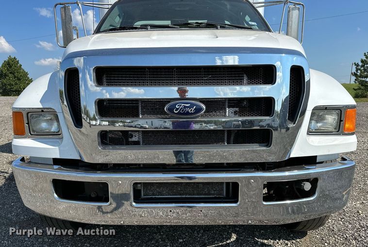 image for item NQ9355 2013 Ford F650  box truck