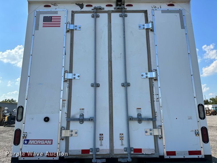 image for item NQ9355 2013 Ford F650  box truck