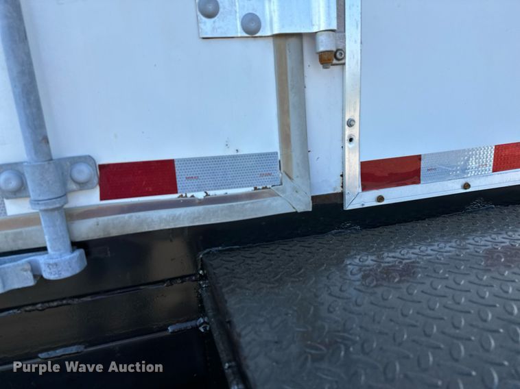 image for item NQ9355 2013 Ford F650  box truck