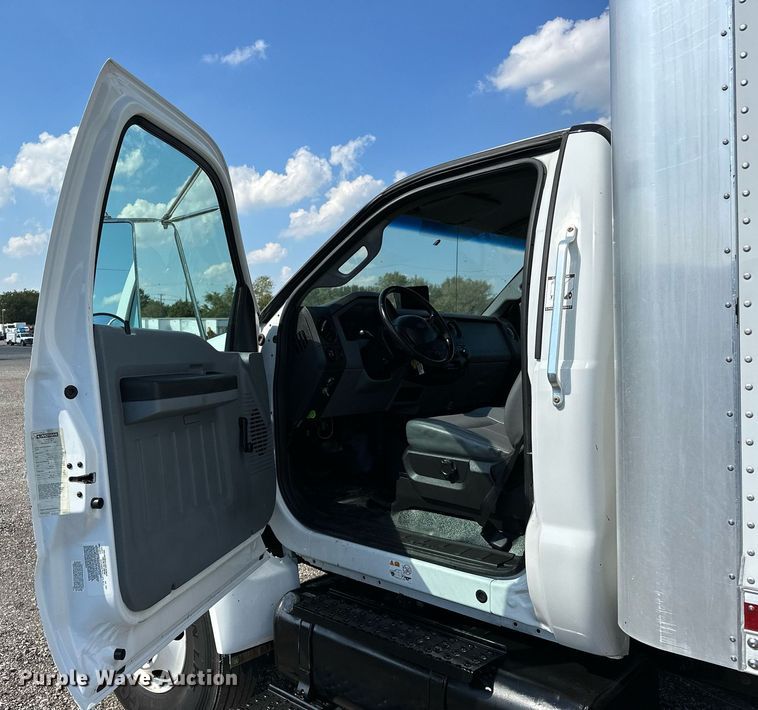 image for item NQ9355 2013 Ford F650  box truck