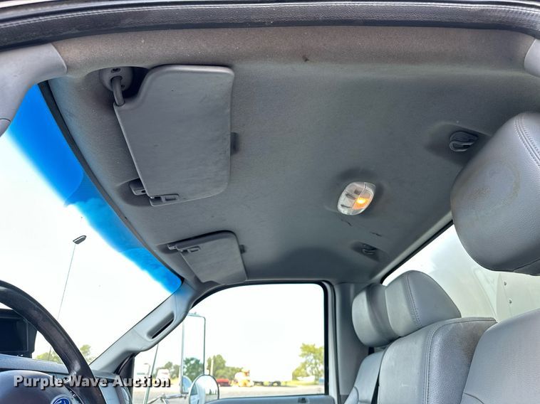 image for item NQ9355 2013 Ford F650  box truck