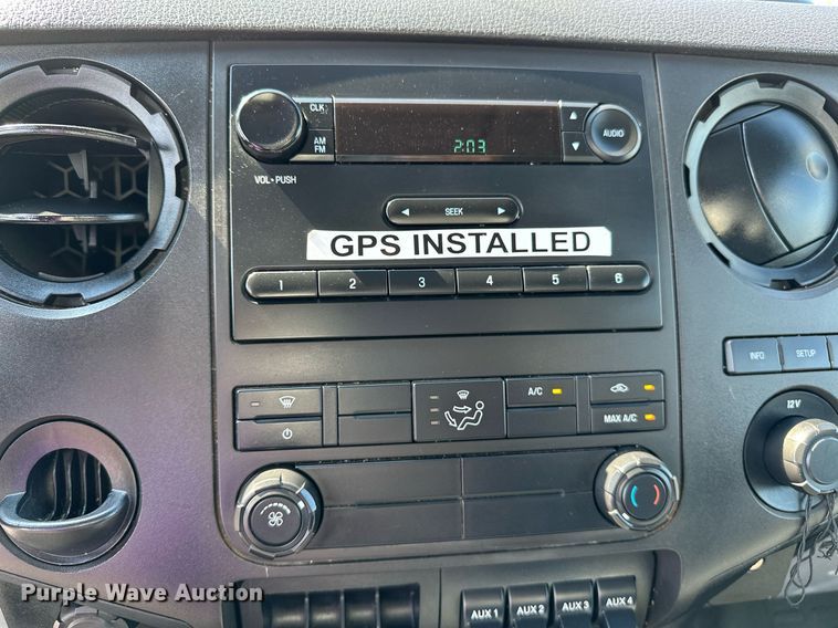 image for item NQ9355 2013 Ford F650  box truck