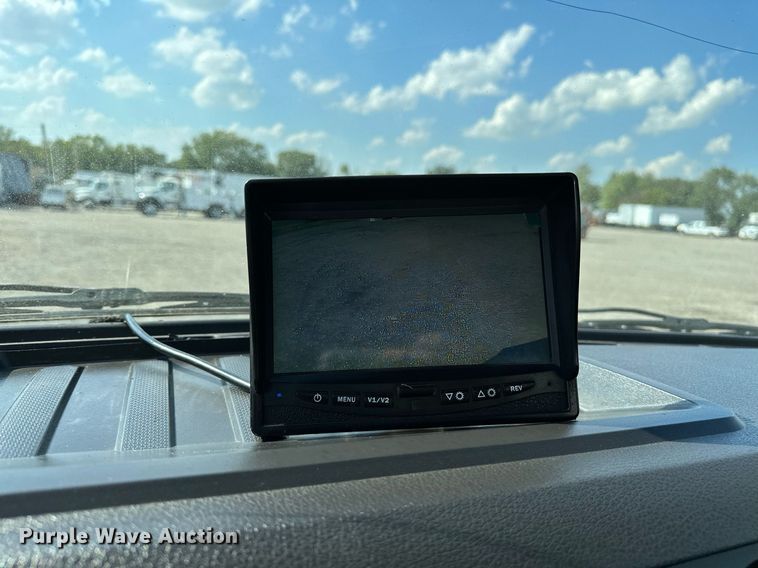 image for item NQ9355 2013 Ford F650  box truck