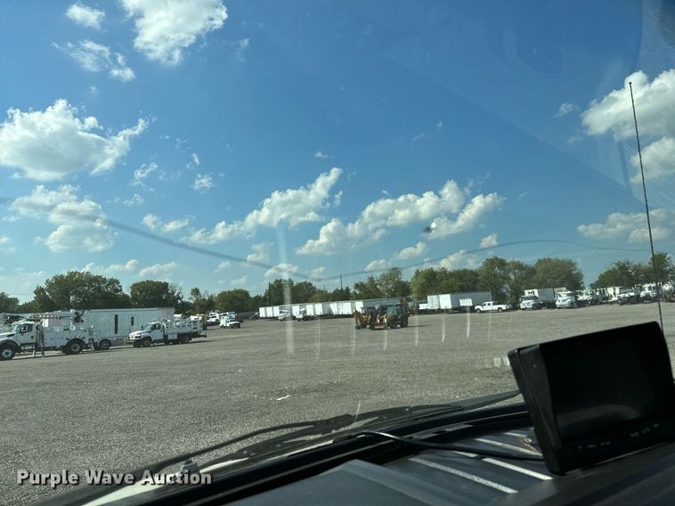 image for item NQ9355 2013 Ford F650  box truck