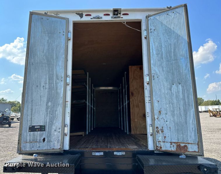 image for item NQ9355 2013 Ford F650  box truck