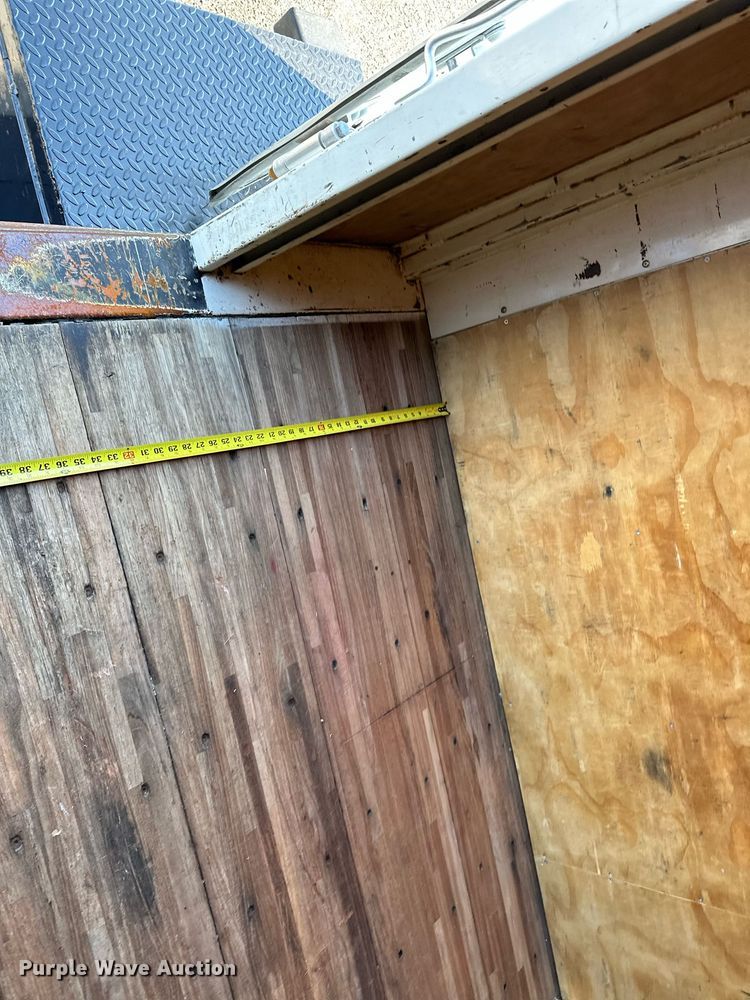 image for item NQ9355 2013 Ford F650  box truck