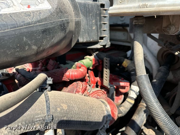 image for item NQ9355 2013 Ford F650  box truck