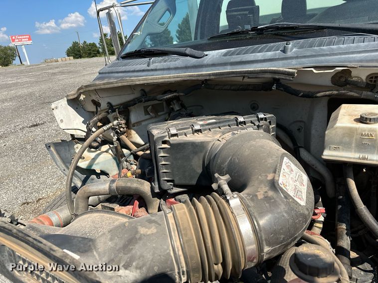 image for item NQ9355 2013 Ford F650  box truck