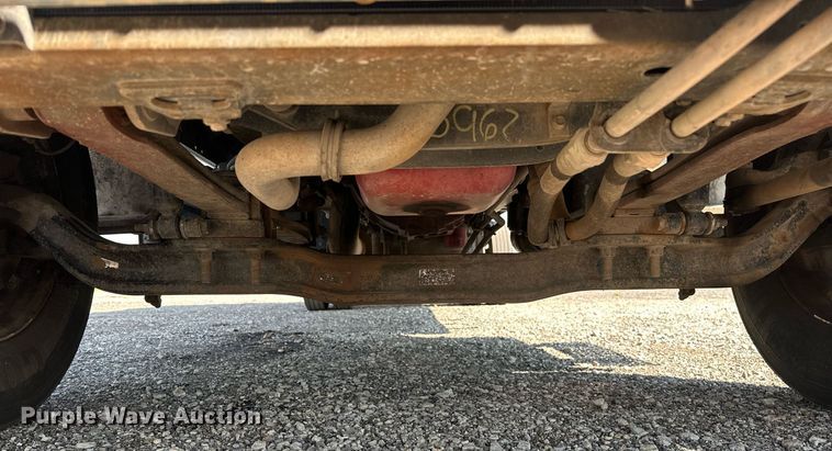 image for item NQ9355 2013 Ford F650  box truck