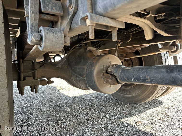 image for item NQ9355 2013 Ford F650  box truck