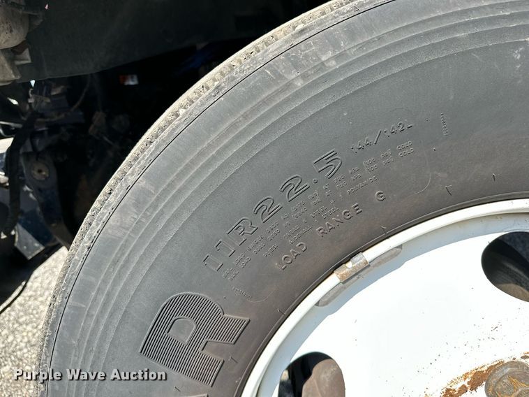 image for item NQ9355 2013 Ford F650  box truck