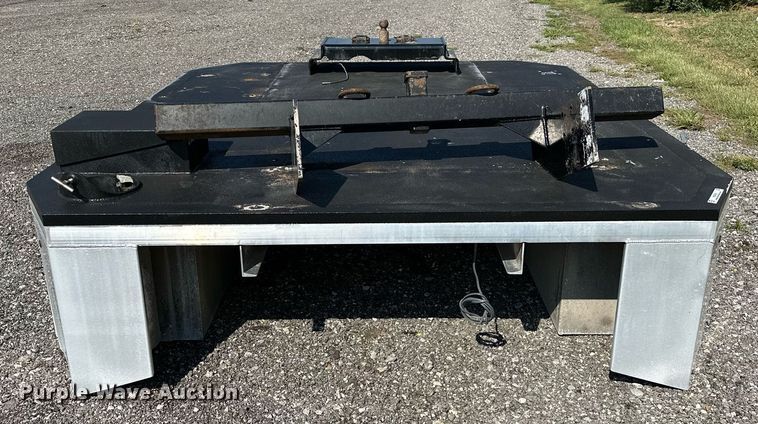 image for item NQ9356 EM  flatbed pickup truck bed